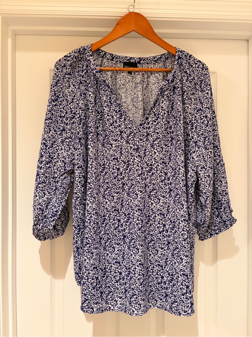 Jones New York Blue and White Floral V-Neck Blouse